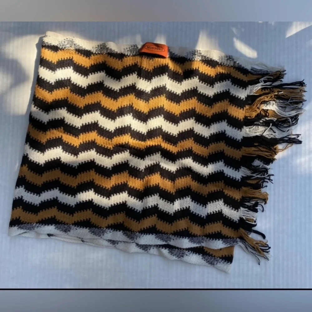 Missoni Wool Blend Chevron Fringed Scarf - Picture 9 of 9